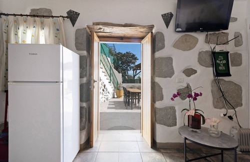 La Solana Villa | Risco Blanco: Scenic Retreat with Pool & Mountain Views