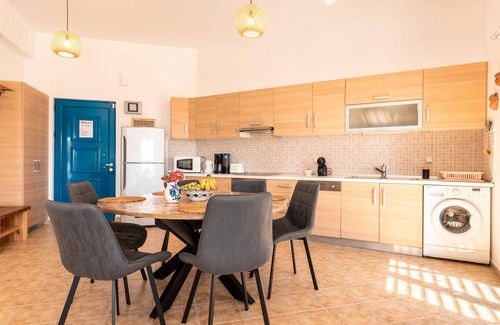 Gennadi House | Holiday Home 'Kalliope' with Sea View, Wi-Fi and Air Conditioning