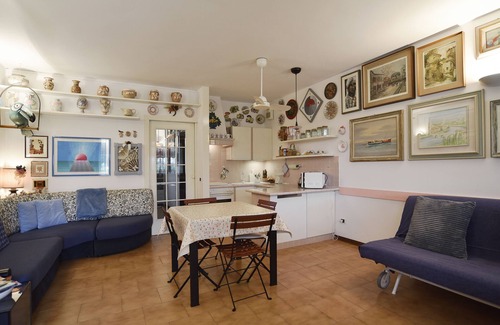 Pacengo Apartment | Relaxing Holiday Apartment “Dei Salici” with Pool & Garden