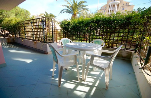 Porto d'Ascoli Apartment | Oceanfront Holiday Apartment "Nemo" with Spa & Ocean Views