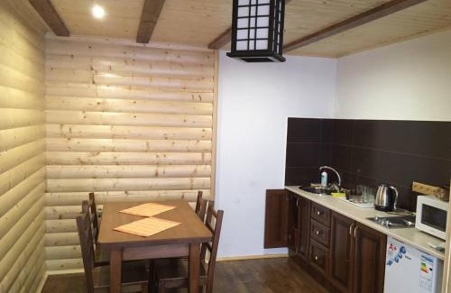 Soymy Cabin | Welcoming Holidaj Home with Fireplace and Family Friendly Vibes