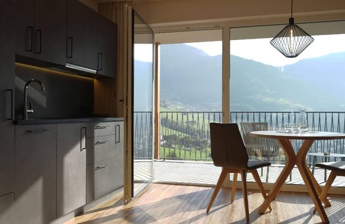 Siusi Apartment | Cozy Holiday Apartment in Seis am Schlern for Two