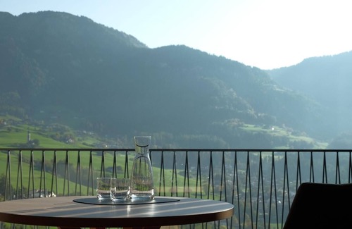 Siusi Apartment | Cozy Holiday Apartment in Seis am Schlern for Two