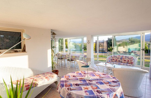Posada Villa | Holiday Accommodation "Villa Monte Longu" with Wi-Fi