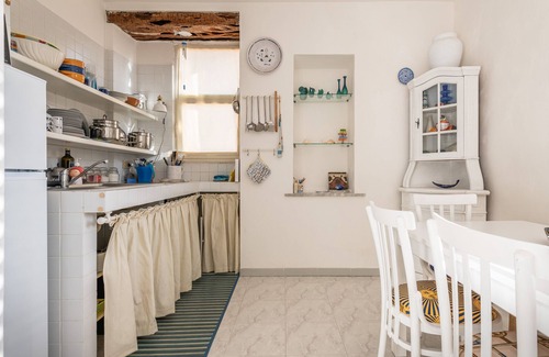 Carloforte Apartment | Guest Rated 10/10: L'Appartamento nel Corso with Ocean View