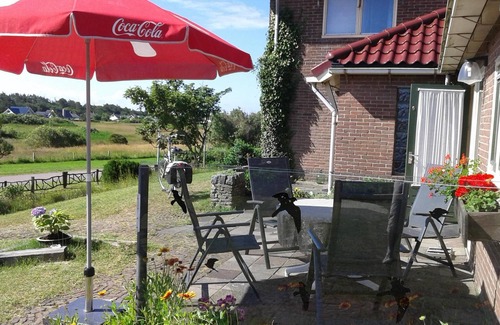 Petten Apartment | Cozy Retreat Near Petten Beach Dunes with Ocean Views