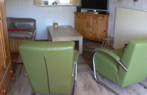 Petten Apartment | Cozy Retreat Near Petten Beach Dunes with Ocean Views