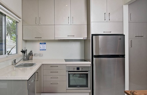 Shoal Bay House | Relaxing Holiday Accommodation with Oceanfront Views in Shoal Bay