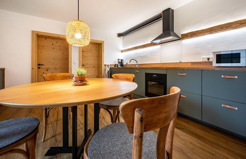Funes Apartment | Guest Rated 10/10: Valentin 36 Apartment with Balcony & Wi-Fi