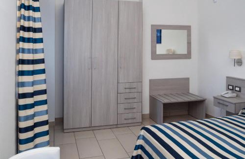 Fabrizio House | Unwind at Holiday Affittacamere with Oceanfront Views
