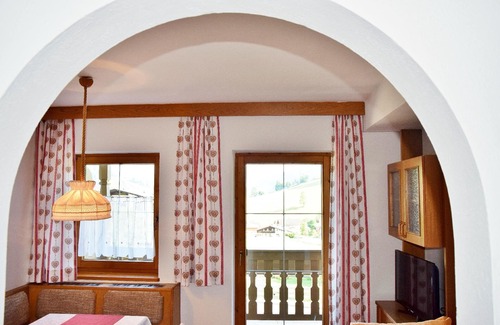 Hopfgarten im Brixental Apartment | Spacious Holiday Apartment in Wildschönau-Niederau