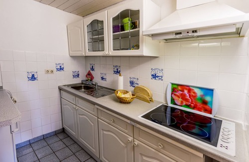 Bad Sooden-Allendorf Apartment | Cozy Holiday Apartment Rockenroth with Convenient Kitchen