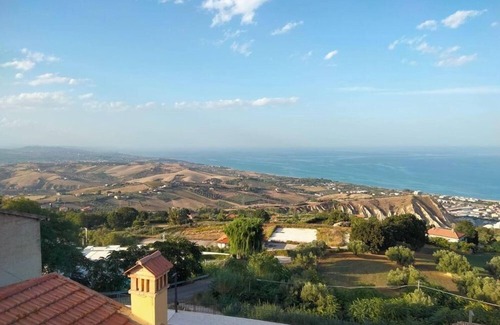 Roseto degli Abruzzi Apartment | Inviting Holiday Apartment in Roseto degli Abruzzi for Families