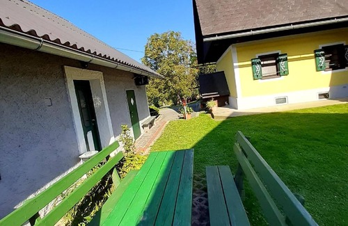 Gundersdorf Apartment | Cozy Holiday Apartment in Gundersdorf for 6 Guests