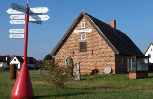 Hiddensee Apartment | Tranquil Baltic Beach Retreat: 100m to Shoreline & Spa