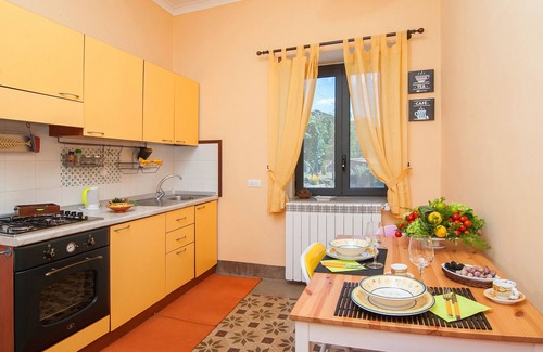 Colli di Fontanelle Apartment | Cozy Sea View Holiday Apartment "Li Galli Romantica" Awaits