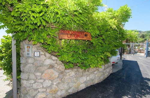 Colli di Fontanelle Apartment | Cozy Sea View Holiday Apartment "Li Galli Romantica" Awaits