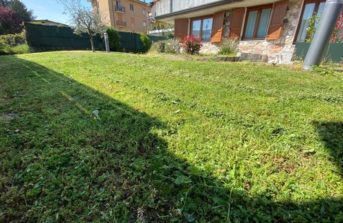 Desenzano del Garda Apartment | Charming Row House in Desenzano del Garda - 10/10 Rated Stay