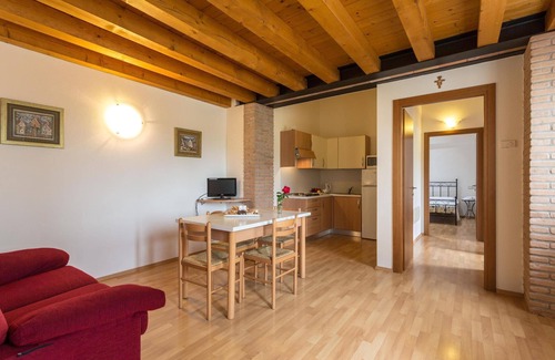 Valeggio sul Mincio Other | Cozy Farmhouse Apartment in Valeggio sul Mincio for 4