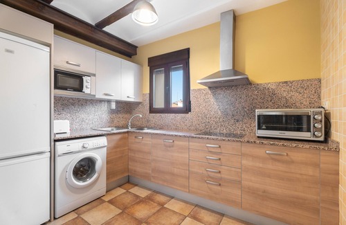 Alcala de la Selva Apartment | Scenic Casa El Cojo 2B: Mountain Views & Family Amenities