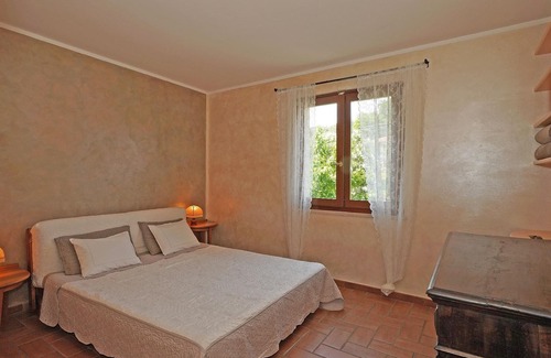 Castello Apartment | Cozy Twin House Apartment in Puegnago sul Garda for 4