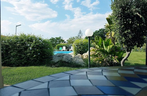 Cattolica Eraclea Apartment | Cozy Holiday Apartment in Cattolica Eraclea with Pool