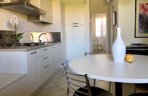 Pieve Vecchia Apartment | Cozy Holiday Apartment in Manerba del Garda for 5 Guests