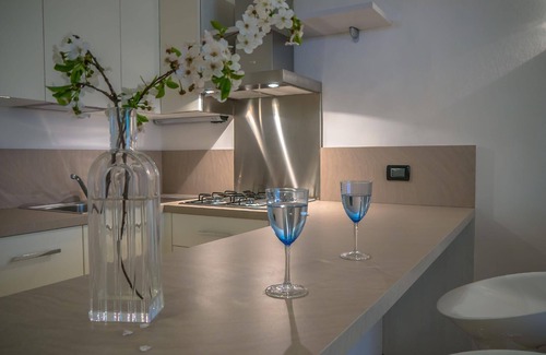 Pieve Vecchia Apartment | Comfortable Holiday Apartment in Manerba del Garda