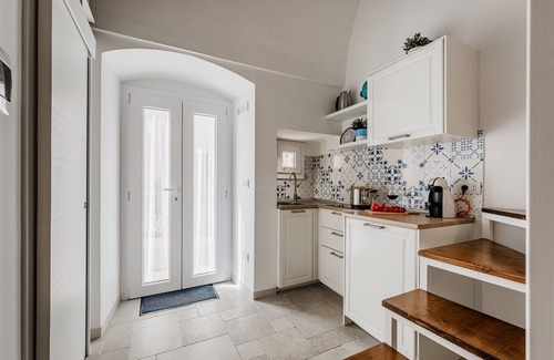 Polignano a Mare Apartment | Romantic Oceanfront Retreat in Puglia for Couples
