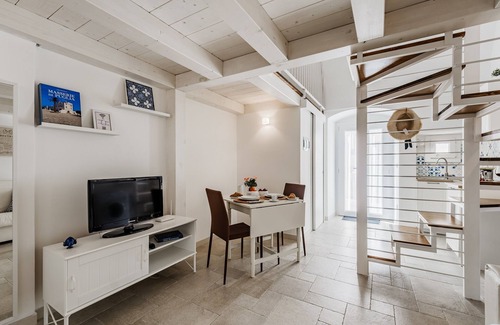 Polignano a Mare Apartment | Romantic Oceanfront Retreat in Puglia for Couples