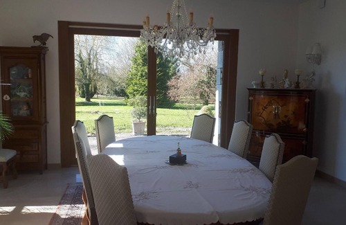 Sens-de-Bretagne House | Cozy Sens de Bretagne Apartment for 1-2 with Breakfast