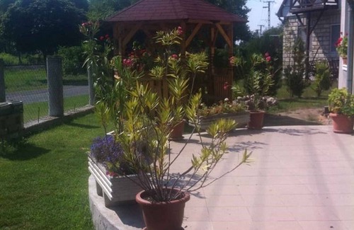 Balatonkeresztur Apartment | Holiday apartment with children's swing and sandpit