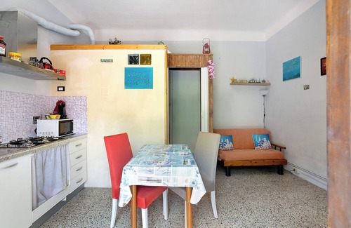 La Spezia Apartment | Cozy Acciuga House: Balcony, Garden & Oceanfront Views
