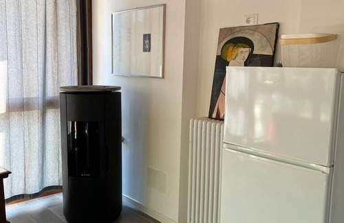 Caprino Veronese Apartment | Cozy Holiday Apartment in Caprino Veronese for 4 Guests
