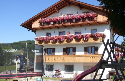 Maranza House | Inviting Holiday Apartment in Meransen for 5 Guests
