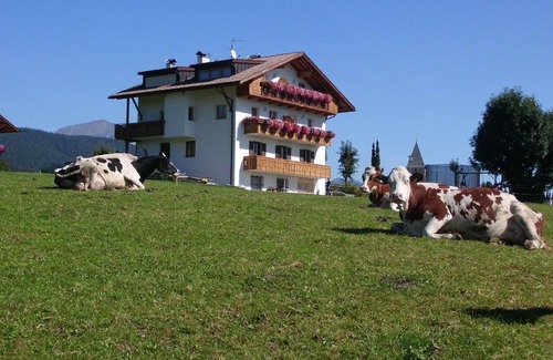 Maranza House | Inviting Holiday Apartment in Meransen for 5 Guests