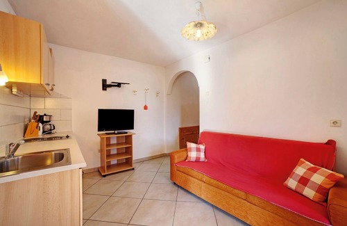 Moso in Passiria Apartment | Scenic Retreat at Apartment Unterstuanerhof with Balcony & Wi-Fi