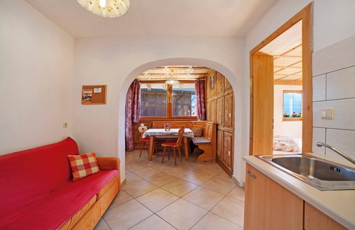 Moso in Passiria Apartment | Scenic Retreat at Apartment Unterstuanerhof with Balcony & Wi-Fi