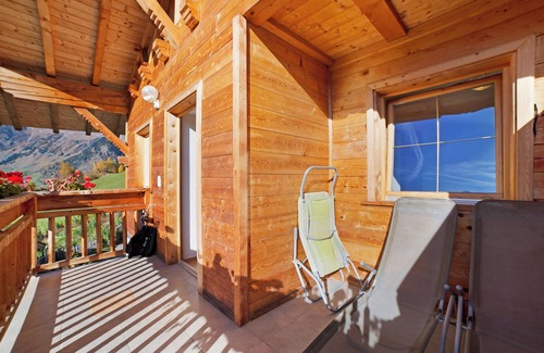 Moso in Passiria Apartment | Inviting Apartment "Unterstuanerhof Hochwilde" with Mountain Views