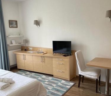 Balatonfured Apartment | Relaxing Getaway at Holiday Apartman & Spa Balatonfüred