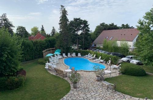 Balatonfured Apartment | Relaxing Getaway at Holiday Apartman & Spa Balatonfüred
