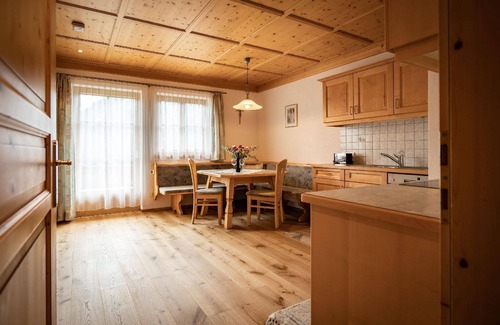 Innervillgraten House | Cozy Holiday Apartment in Innervillgraten for Families