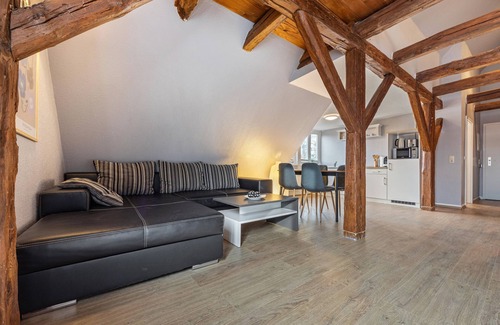 Muritz Apartment | Pet-Friendly Holiday Apartment "Storchenhorst" with Wi-Fi