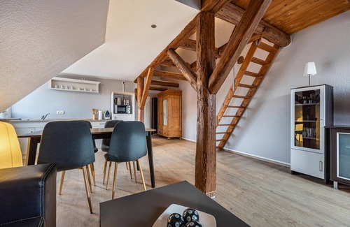 Muritz Apartment | Pet-Friendly Holiday Apartment "Storchenhorst" with Wi-Fi