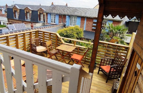 Villers-sur-Mer Apartment | Cozy Holiday Apartment in Villers sur Mer for 2 Guests
