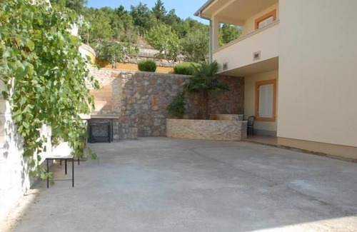 Novi Vinodolski House | Spacious Holiday Apartment Povile for Families and Groups
