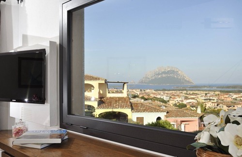 Porto San Paolo Apartment | Beautiful Two-Room Apartment with Sea View - L'Ea di Lavru