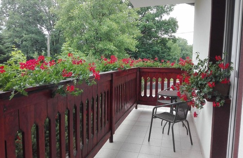 Swieradow-Zdroj House | Cozy Holiday Apartment in Swieradów Zdrój for 2-6 Guests