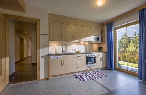 Gerlosbergeben Apartment | Cozy Holiday Apartment with Terrace Near Skiing Area