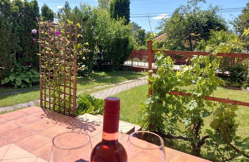 Balatonszarszo Apartment | Cozy Holiday Apartment Steps from Lake Balaton